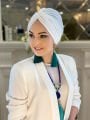 Knotted bonnet