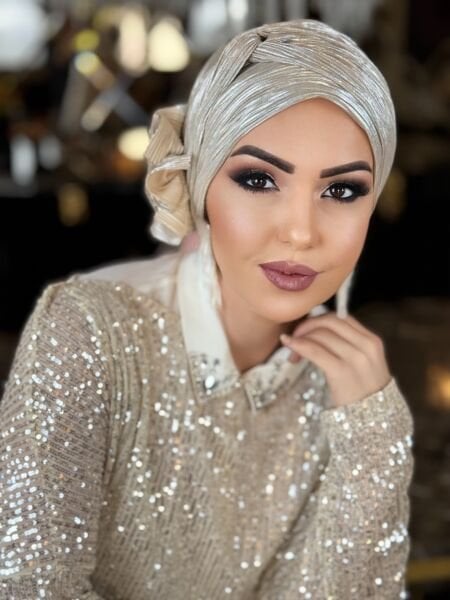 GÜMÜŞ JANJANLI ŞERİTLİ GÜLÜ BONE