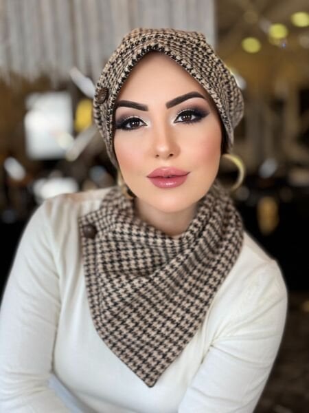 KAHVE KREM TÜVİT FULARLI ŞAPKA TAKIM