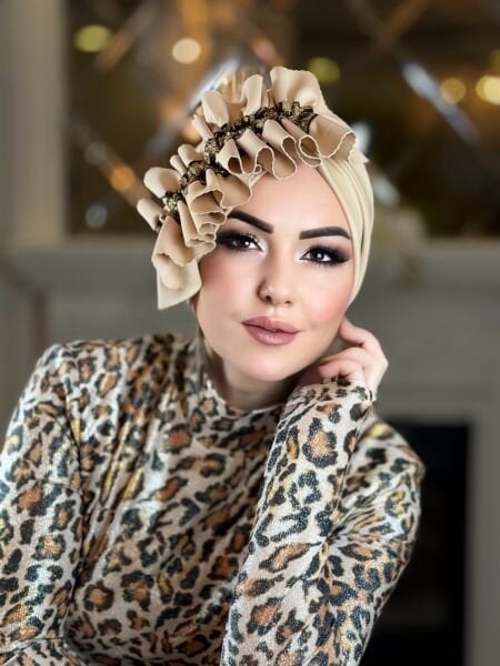 KREM LEOPAR PAYETLİ YANDAN FIRFIRLI BONE