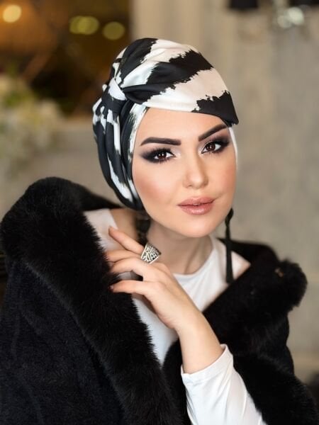 SİYAH-BEYAZ KURDALE BONE