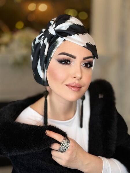SİYAH-BEYAZ KURDALE BONE