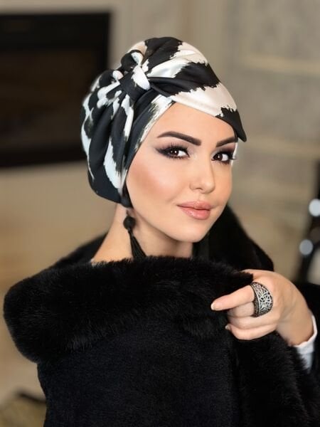 SİYAH-BEYAZ KURDALE BONE