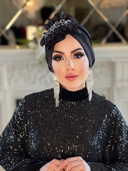 SİYAH GÜMÜŞ PAYETLİ FIRFIRLI BONE