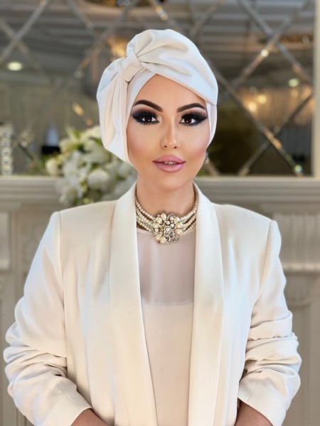 WHITE RIBBON BONNET