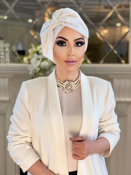 WHITE RIBBON BONNET