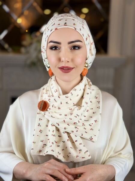 Krem Kirazlı Fularlı Şapka Bone Takım