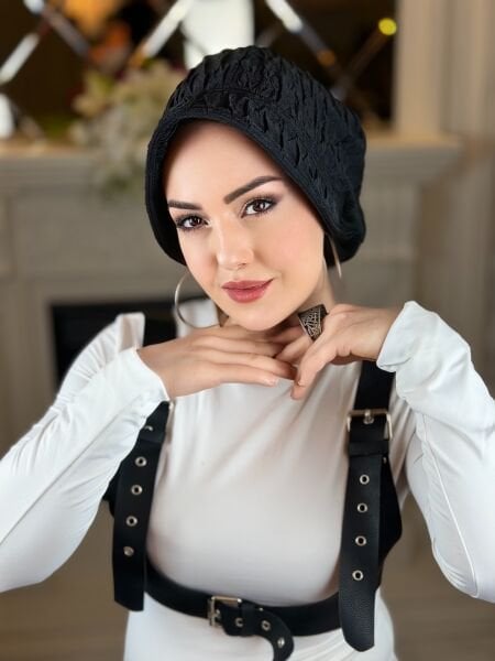 Siyah Floş Şapka Bone