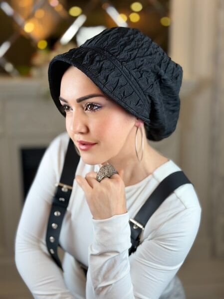 Siyah Floş Şapka Bone