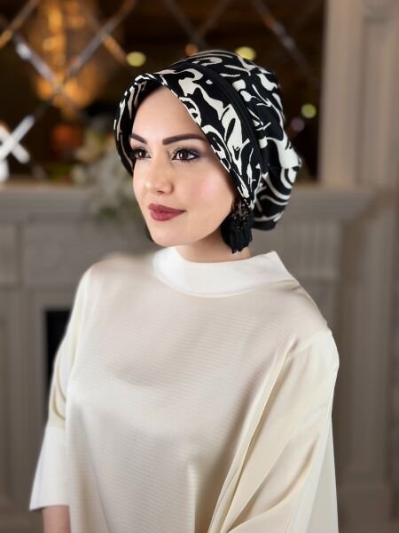 Siyah-Krem Desenli Şapka Bone