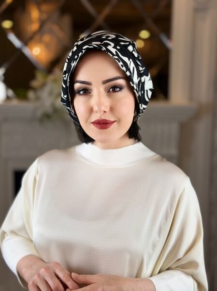 Siyah-Krem Desenli Şapka Bone