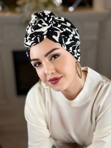 Siyah-Krem Burgu Bone