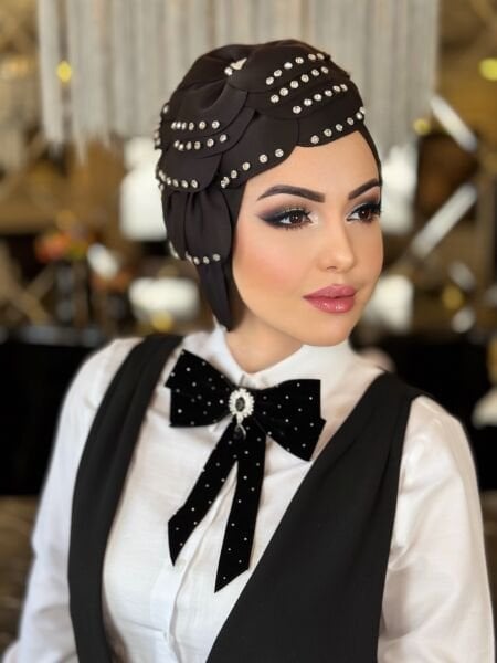 Siyah Taşlı Gül Bone
