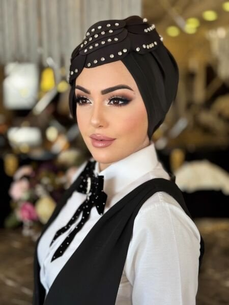 Siyah Taşlı Gül Bone