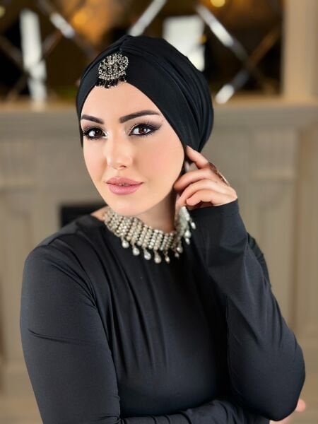 Siyah Önden Taşlı Dökümlü Bone
