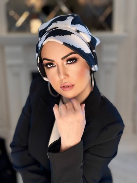 Siyah-Beyaz Şapka Bone