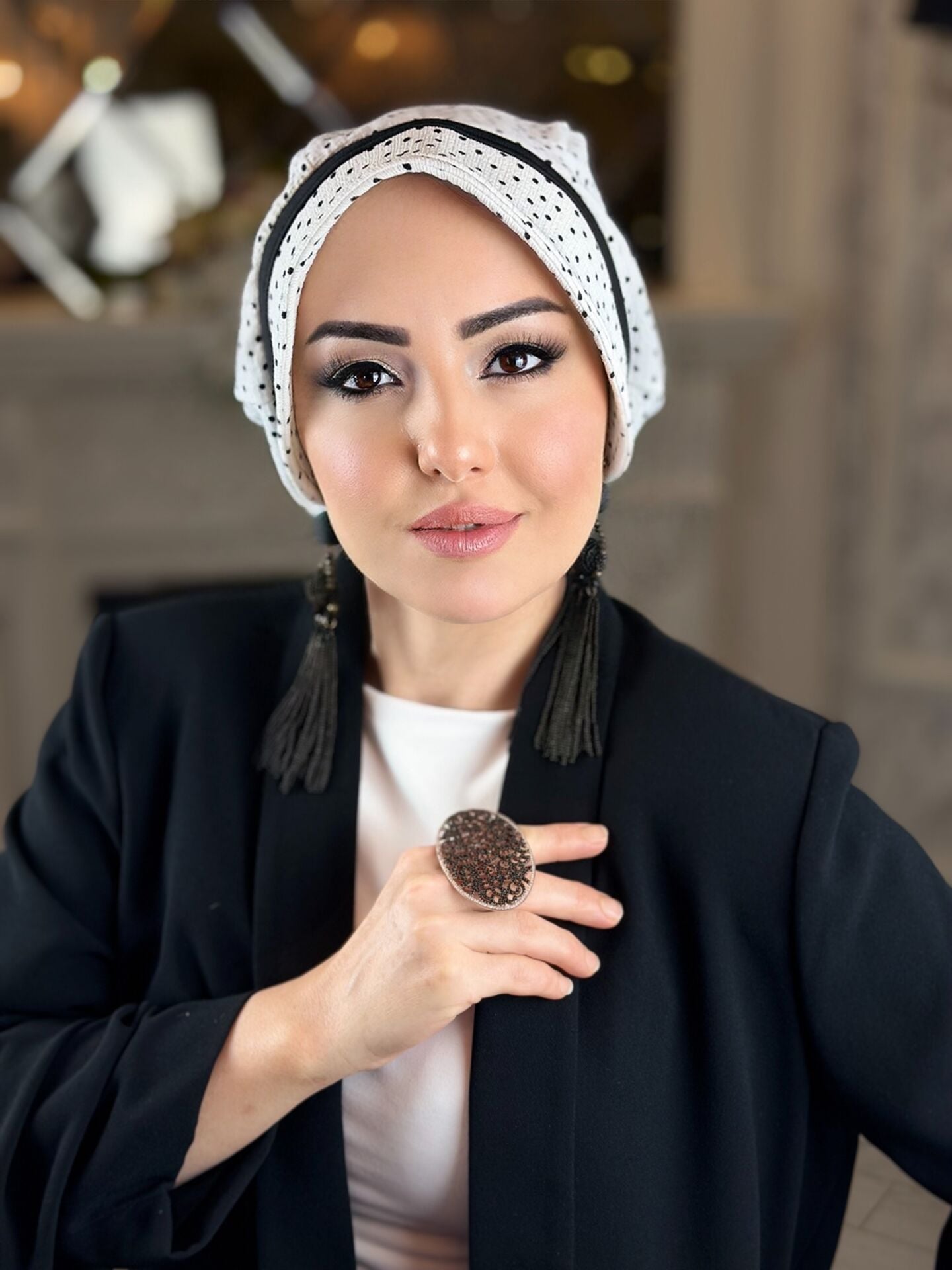 Beyaz-Siyah Puantiyeli Şapka Bone