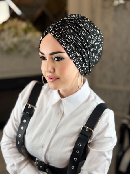 Siyah-Beyaz Fileli Dökümlü Bone