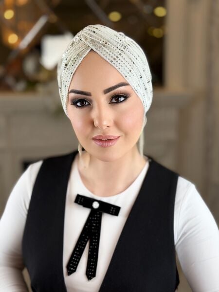 Beyaz Gümüş Pullu Düğüm Bone