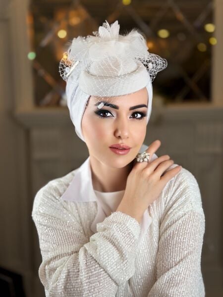 Beyaz Violet Madam Şapka Bone