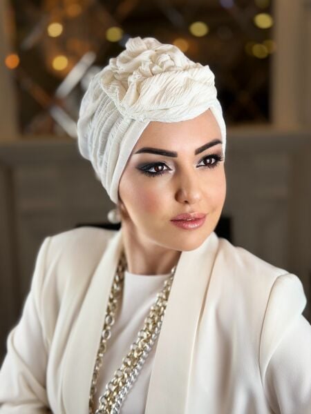 Beyaz Burgu Bone
