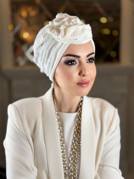 Beyaz Burgu Bone