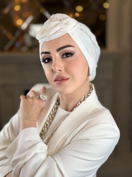 Beyaz Burgu Bone