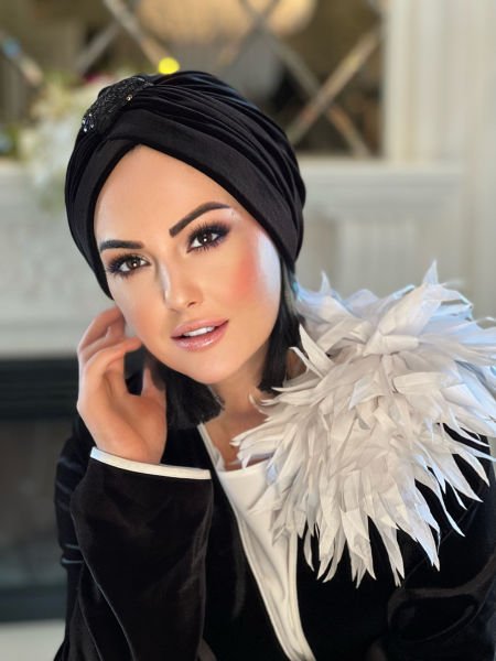 İTHAL KADİFE SİYAH ÇAPRAZ BONE