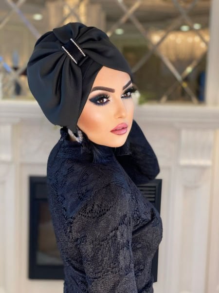 BLACK STONE RIBBON BONNET