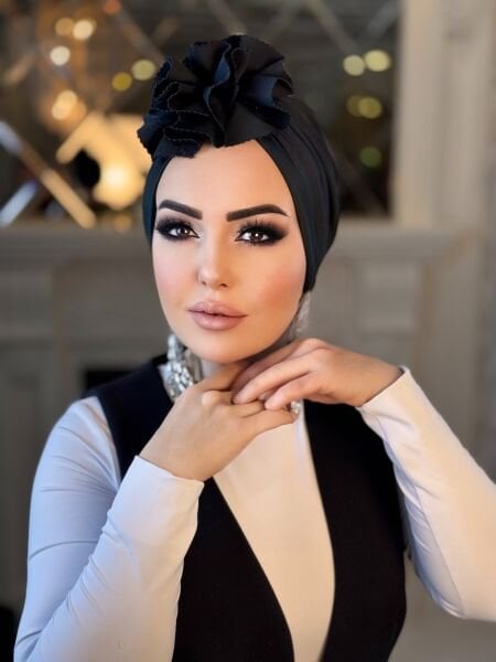 SİYAH BÜYÜK GÜLLÜ BONE