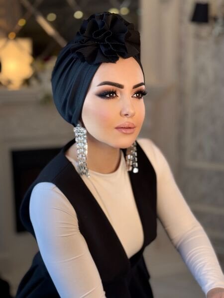 SİYAH BÜYÜK GÜLLÜ BONE