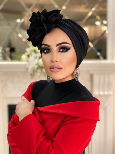 BLACK BIG ROSE BONNET