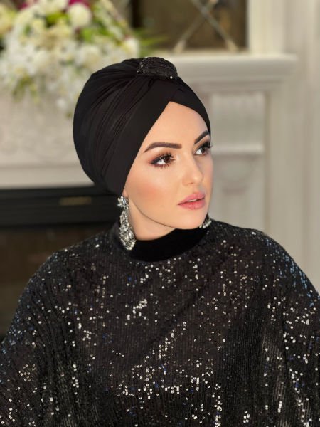 SİYAH PAYETLİ ÇAPRAZ BONE