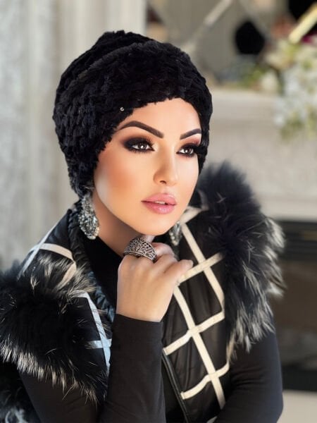 SİYAH KÜRKLÜ BONNET BONE