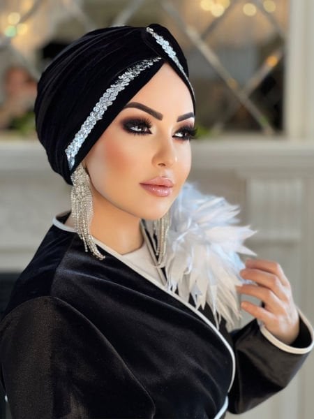 BLACK VELVET SILVER SEQUINE STRIPED KNOT BONNET