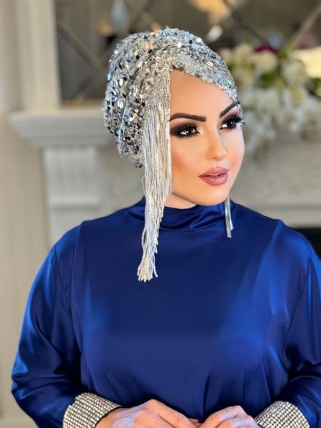 SILVER SEQUINED TASSEL BONNET