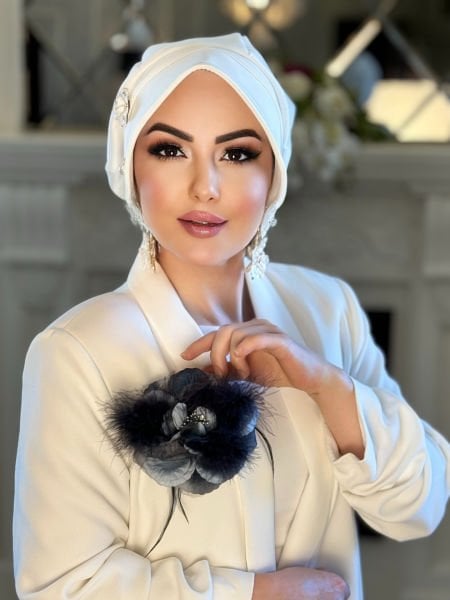 GRAY ROSE BROOCH