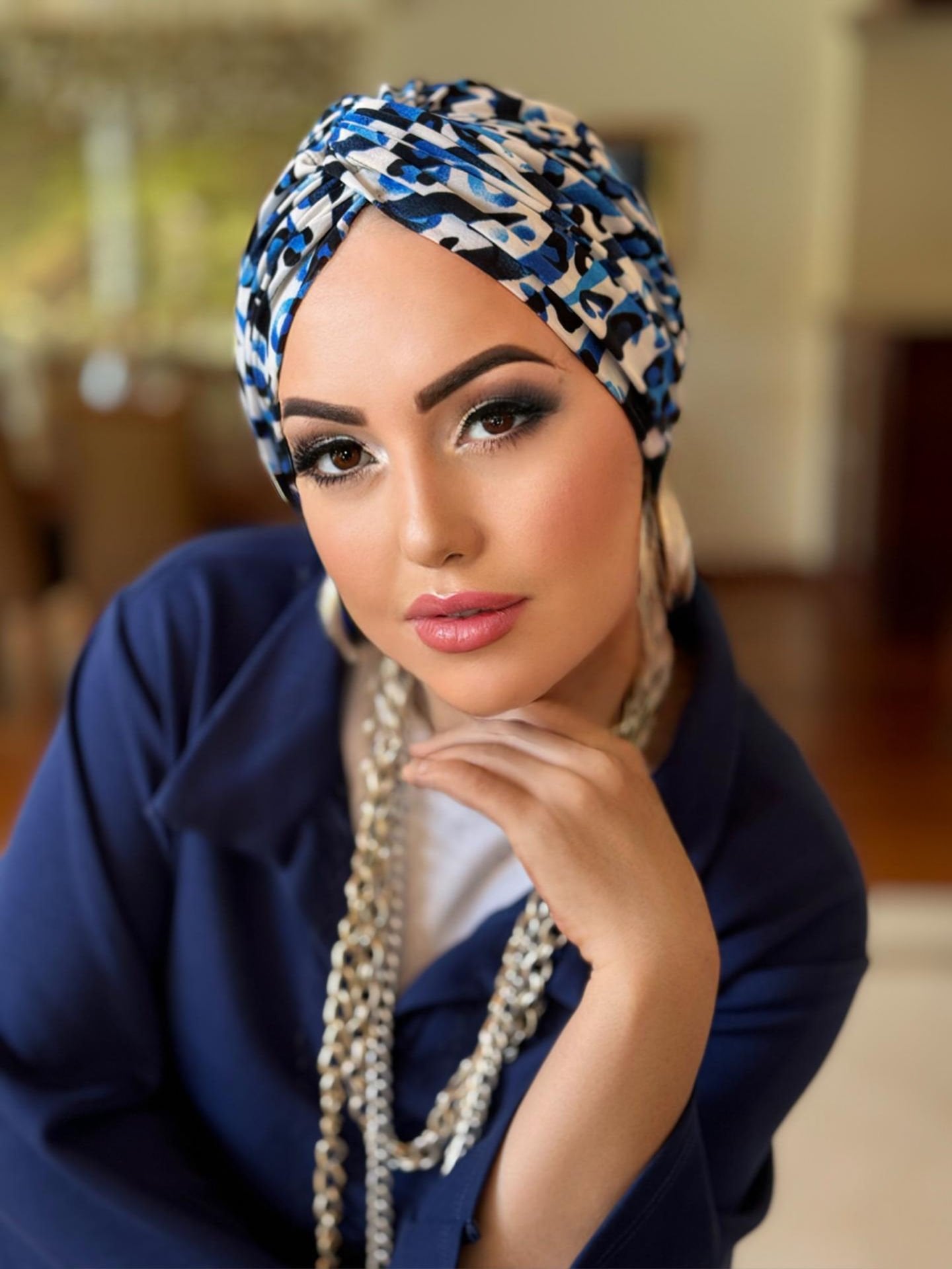 NAVY BLUE WHITE PATTERNED KNOT BONNET