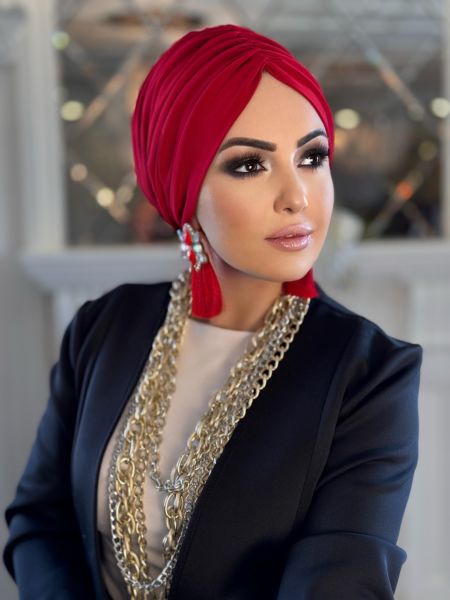 RED FLOWING BONNET
