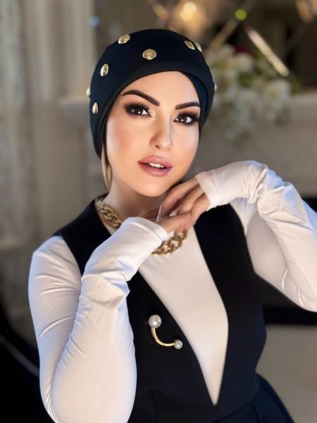 SİYAH GOLD DÜĞME AKSESUARLI BONNET BONE