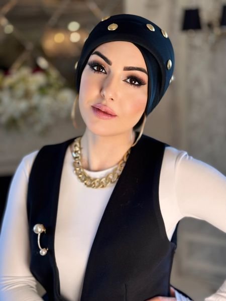 SİYAH GOLD DÜĞME AKSESUARLI BONNET BONE