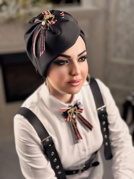 SİYAH KURDALE AKSESUARLI ŞAPKA MADAM BONE