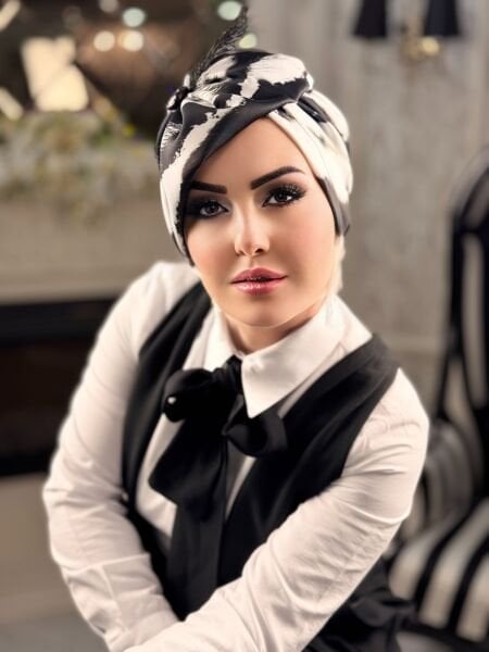 SİYAH BEYAZ MADAM ŞAPKA BONE