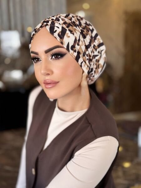 BEYAZ KAHVE DESENLİ DÖKÜMLÜ BONE