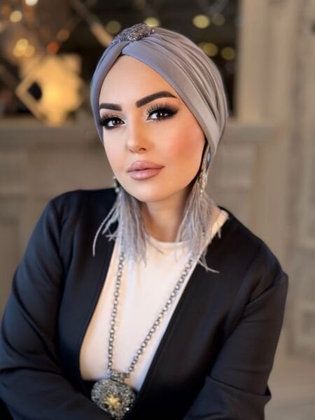 GRİ PAYETLİ ÇAPRAZ BONE