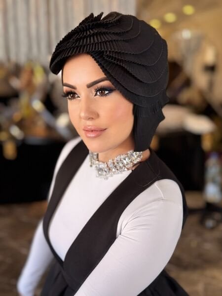 SİYAH PİLELİ TASARIM BONE